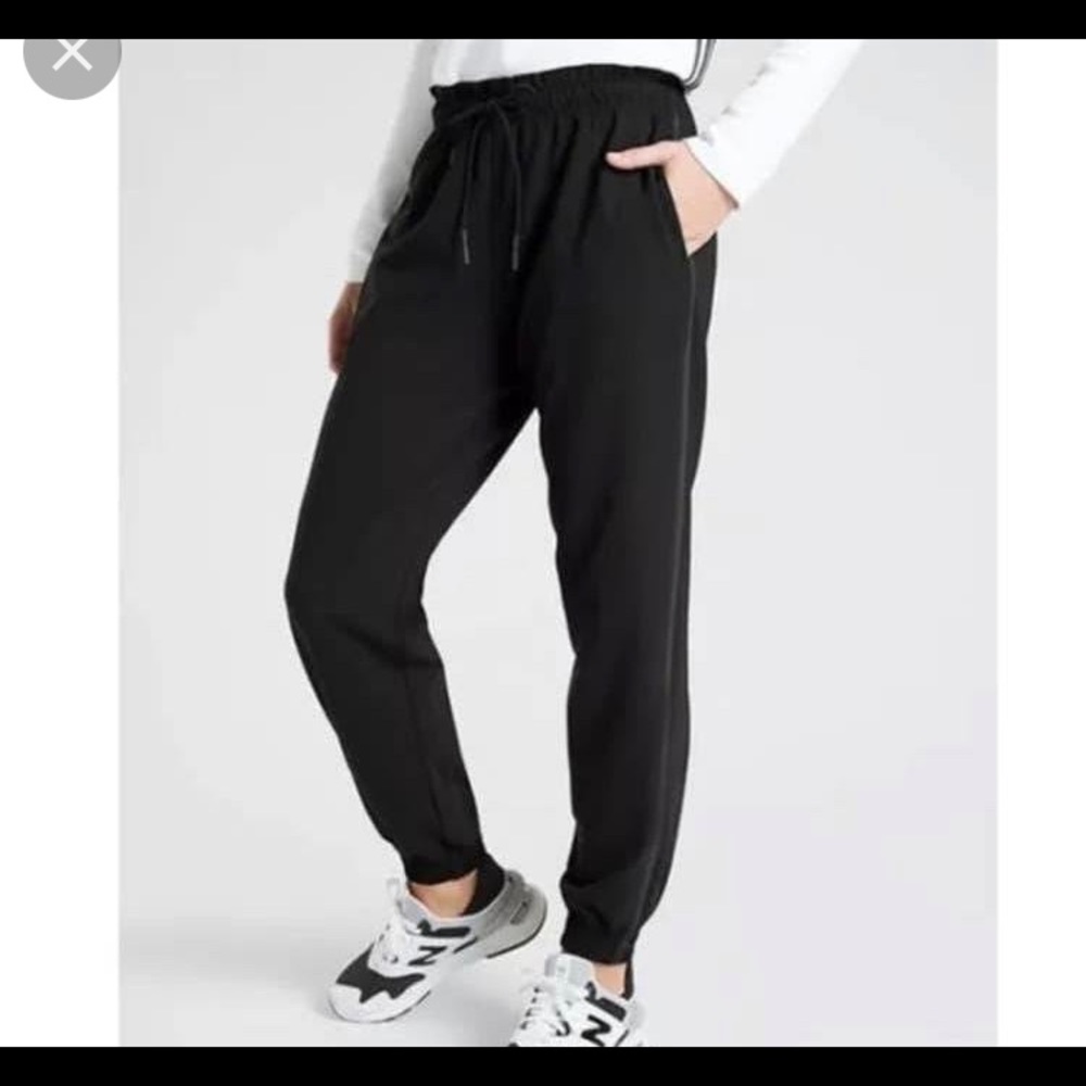 Athleta Metropolis jogger 16